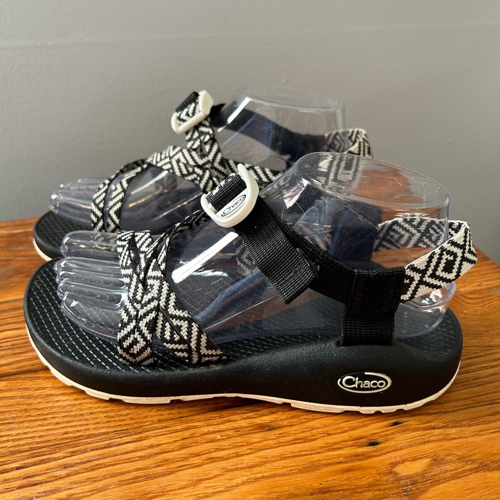 COPY - Chaco black and white size 6.5 sandal